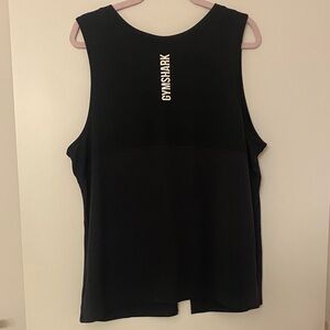 Black Gymshark workout top